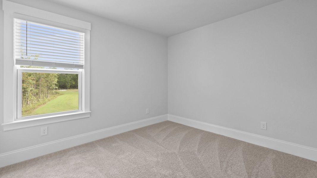 Representative unfurnished interior of a home built from the HARRIS by D.R. Horton in Sheep Island, Summerville (Image 20).