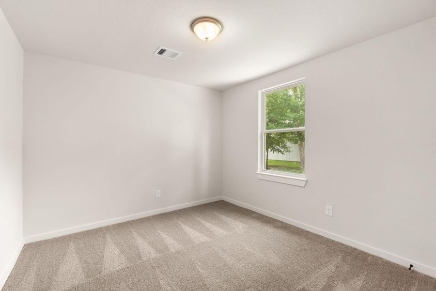 Spacious, unfurnished interior of a new home in Santa Fe, Cleveland (Image 15).