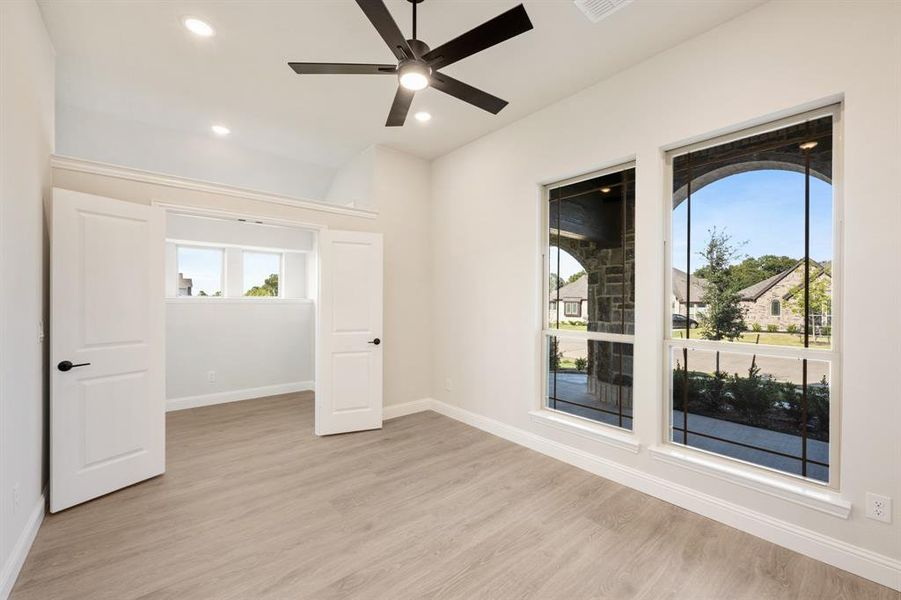 Spacious, unfurnished interior of a new home in Sunset Ridge, Alvarado (Image 31).