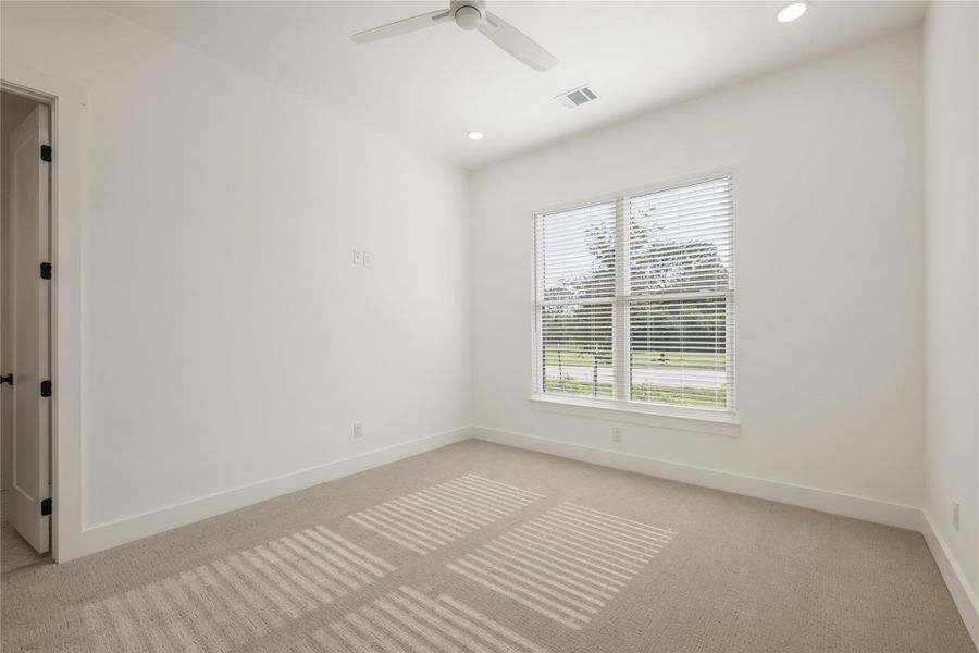 Spacious, unfurnished interior of a new home in , Smithville (Image 23).