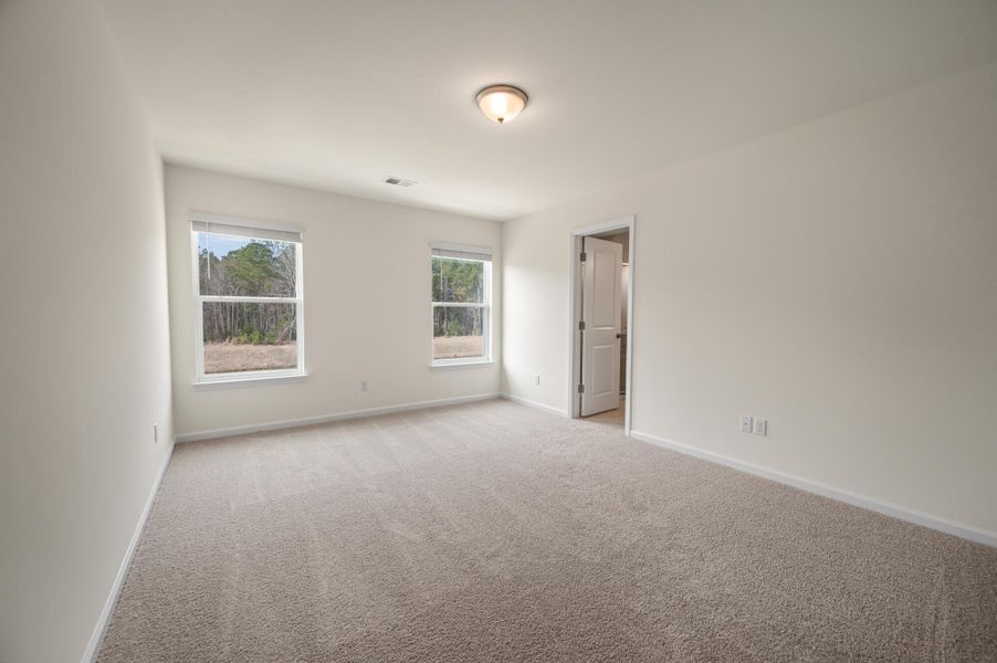 Spacious, unfurnished interior of a new home in The Landings at Montague, Goose Creek (Image 32).