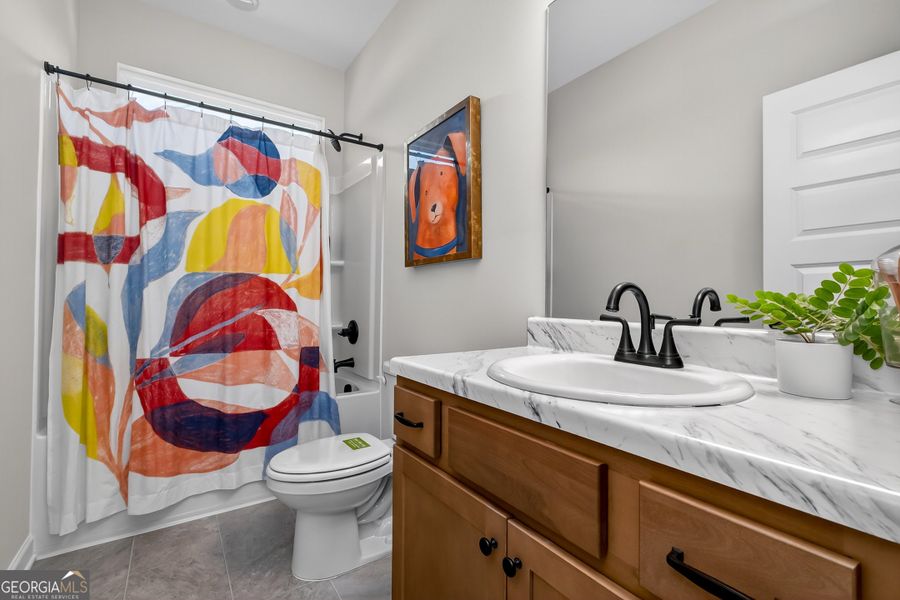 Furnished interior view inside a new home in Stonebridge North, Macon (Image 41).