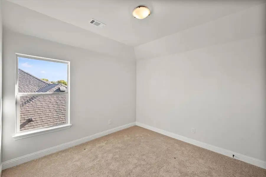 Spacious, unfurnished interior of a new home in Massey Meadows, Midlothian (Image 12).