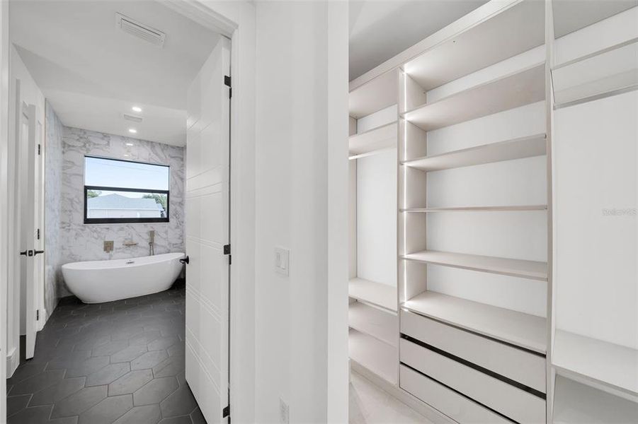 Furnished interior view inside a new home in , Cape Coral (Image 15).