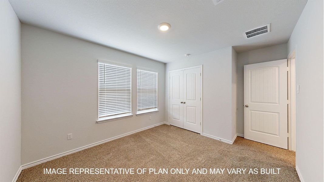 Spacious, unfurnished interior of a new home in Turnbo Ranch Traditions, Killeen (Image 23).