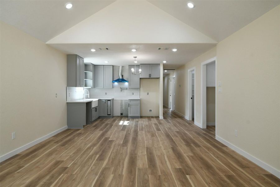 Spacious, unfurnished interior of a new home in , Conroe (Image 7). Spacious, unfurnished interior of a new home in , Conroe (Image 7).