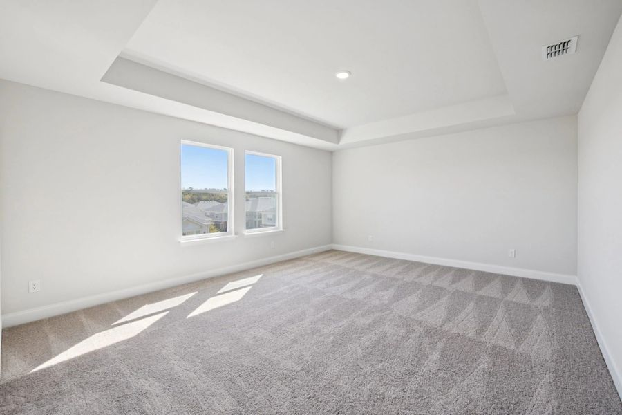 Spacious, unfurnished interior of a new home in Cades Bluff, Lebanon (Image 35).