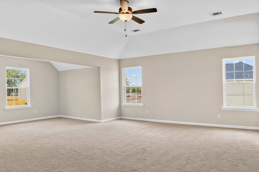 Representative unfurnished interior of a home built from the The Sunbury by RTS Homes in Doctor's Creek, Ludowici (Image 40).