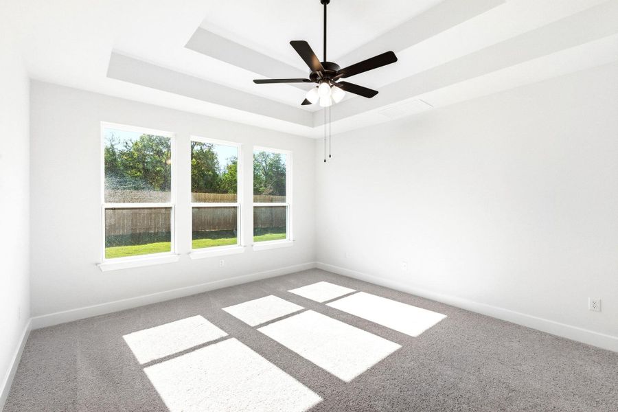 Spacious, unfurnished interior of a new home in The Colony, Bastrop (Image 28).