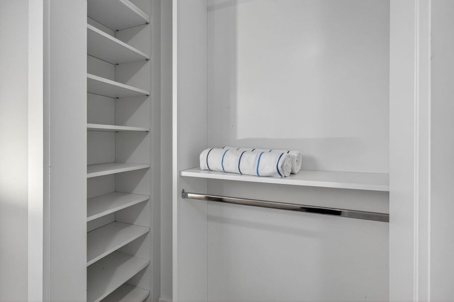 Close-up of interior finishes inside a home in , Oakland Park (Image 18). Close-up of interior finishes inside a home in , Oakland Park (Image 18).