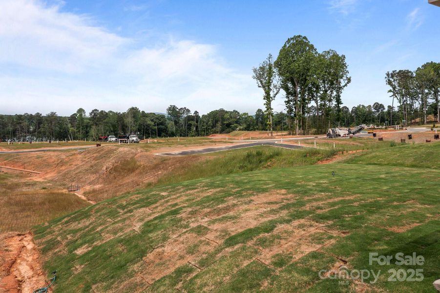 Image 48 of a home in Lakeside Pointe.