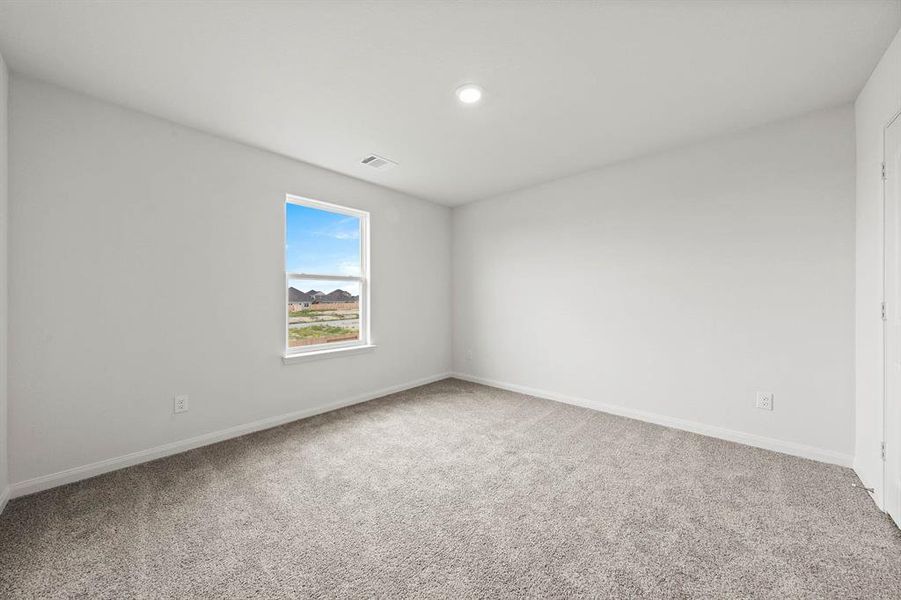 Spacious, unfurnished interior of a new home in Retreat at Fossil Creek, Fort Worth (Image 8). Spacious, unfurnished interior of a new home in Retreat at Fossil Creek, Fort Worth (Image 8).