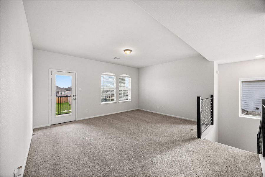 Spacious, unfurnished interior of a new home in River Ranch Meadows, Dayton (Image 34).