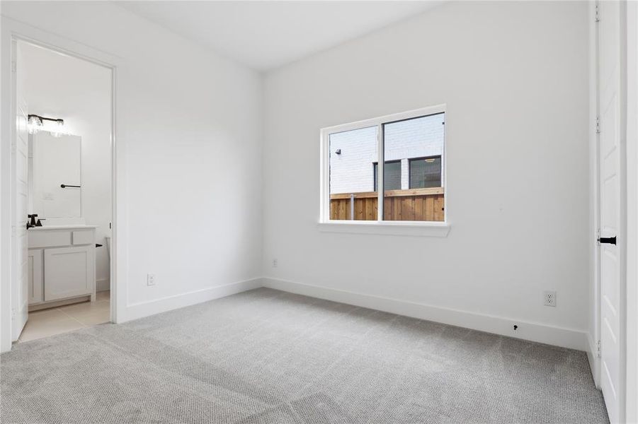 Spacious, unfurnished interior of a new home in Pecan Grove, Burleson (Image 17). Spacious, unfurnished interior of a new home in Pecan Grove, Burleson (Image 17).