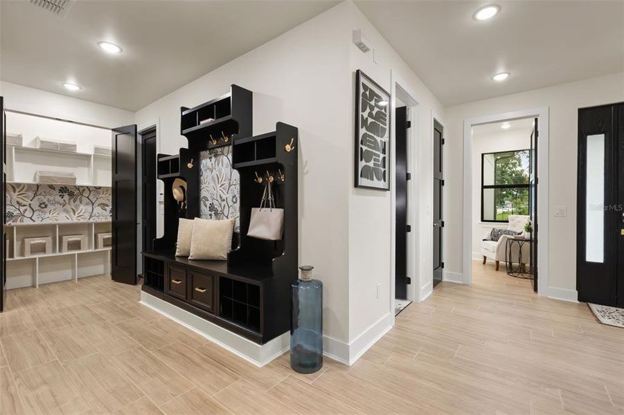 Furnished interior view inside a new home in , Orlando (Image 58).