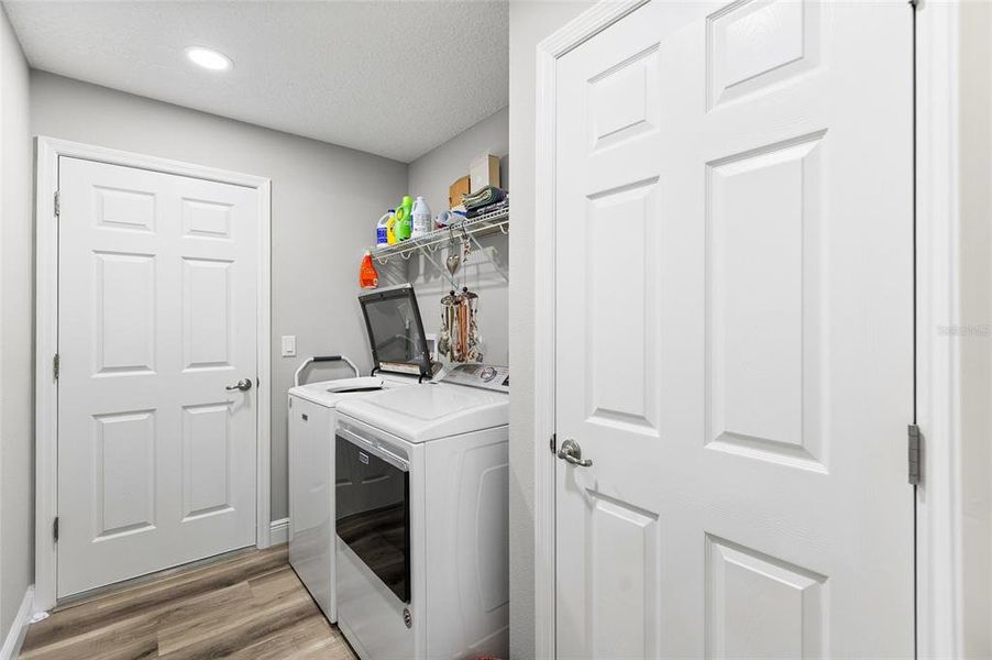 Furnished interior view inside a new home in , Dunnellon (Image 8).