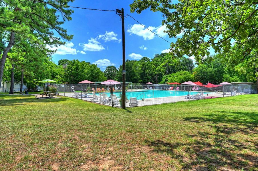 Community amenities in , Willis (Image 21).