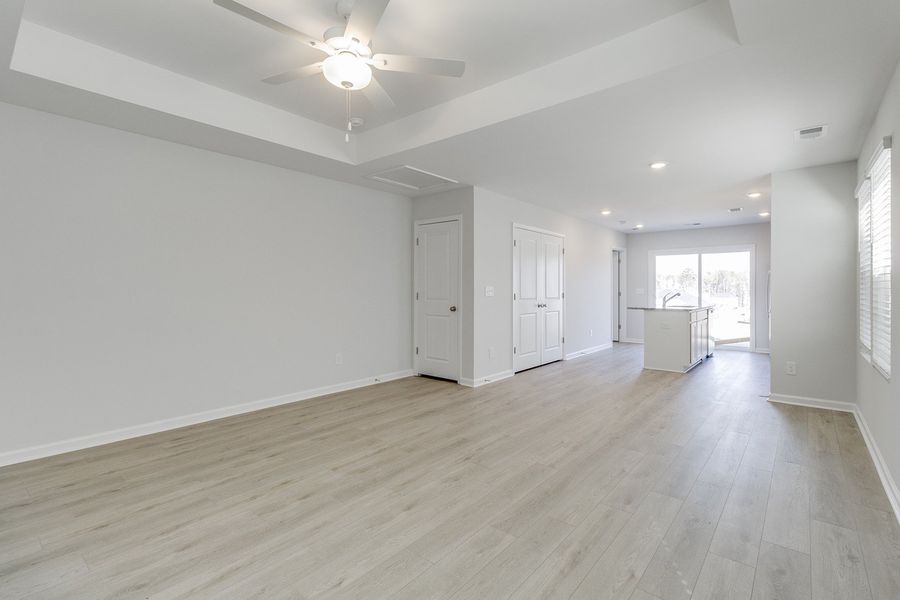 Spacious, unfurnished interior of a new home in Ellington, Elgin (Image 12).