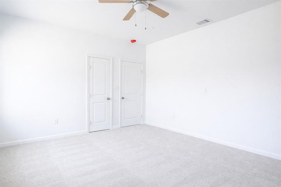 Spacious, unfurnished interior of a new home in , Fort Worth (Image 7).