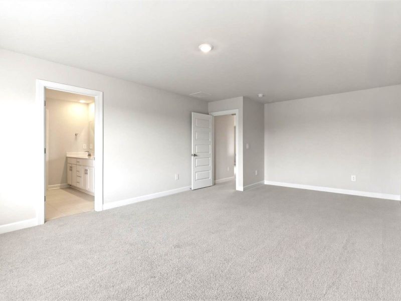 Spacious, unfurnished interior of a new home in Wexford Park, Fountain Inn (Image 15).