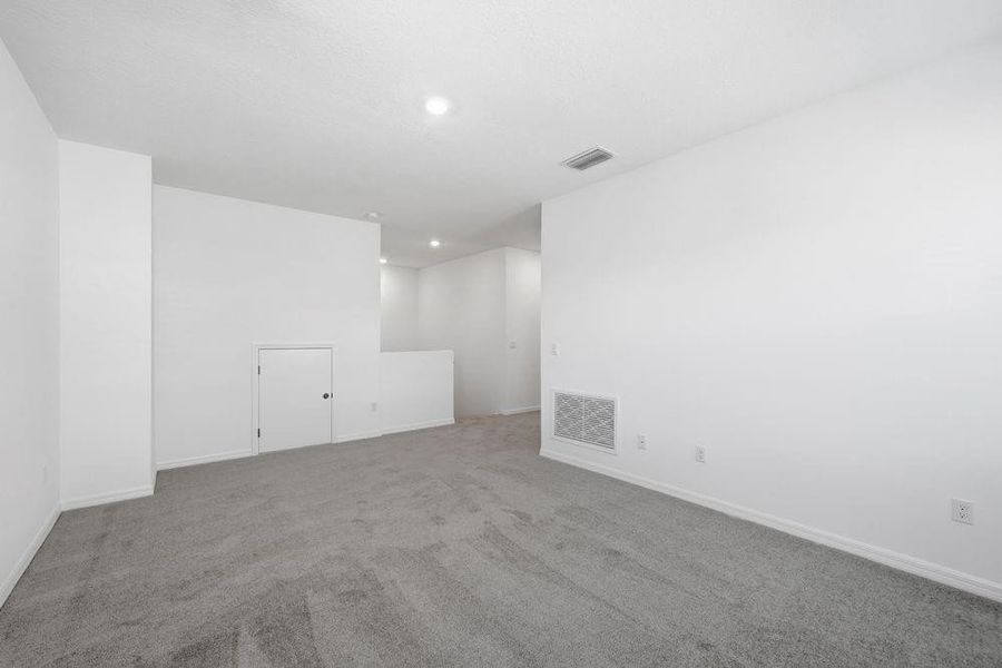 532 SE Ranch Oak Circle ~ Ready Now