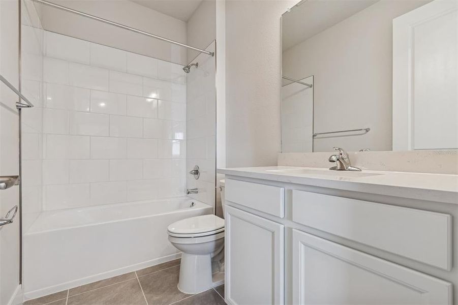 Furnished interior view inside a new home in Vistera of Venice – Garden Series, Nokomis (Image 11).