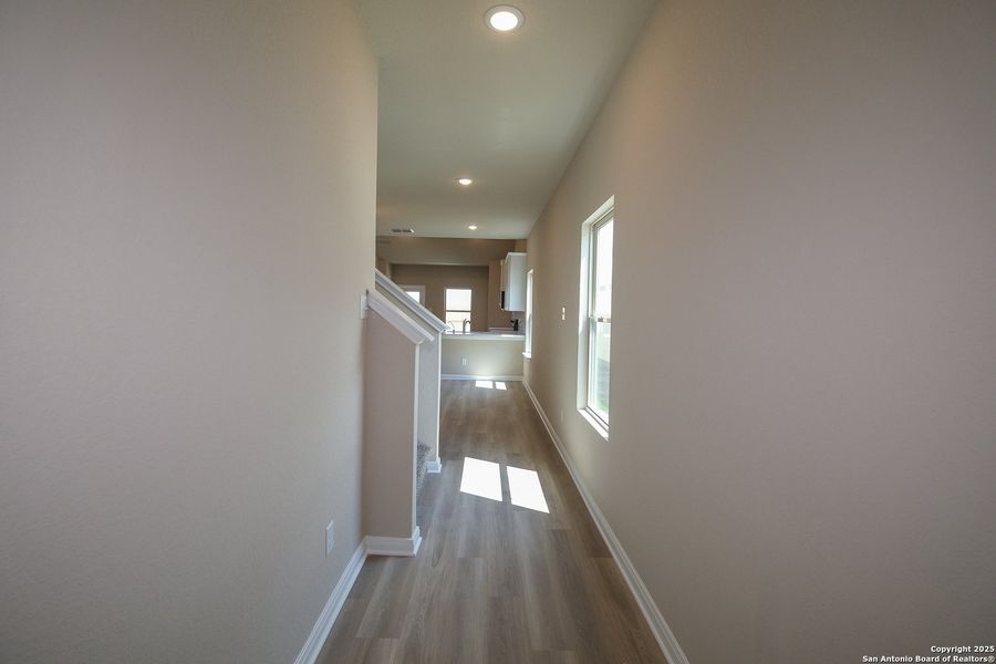 Spacious, unfurnished interior of a new home in Park Place, New Braunfels (Image 19).