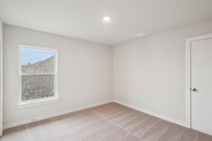 Spacious, unfurnished interior of a new home in Summerwood Estates, Red Oak (Image 15). Spacious, unfurnished interior of a new home in Summerwood Estates, Red Oak (Image 15).