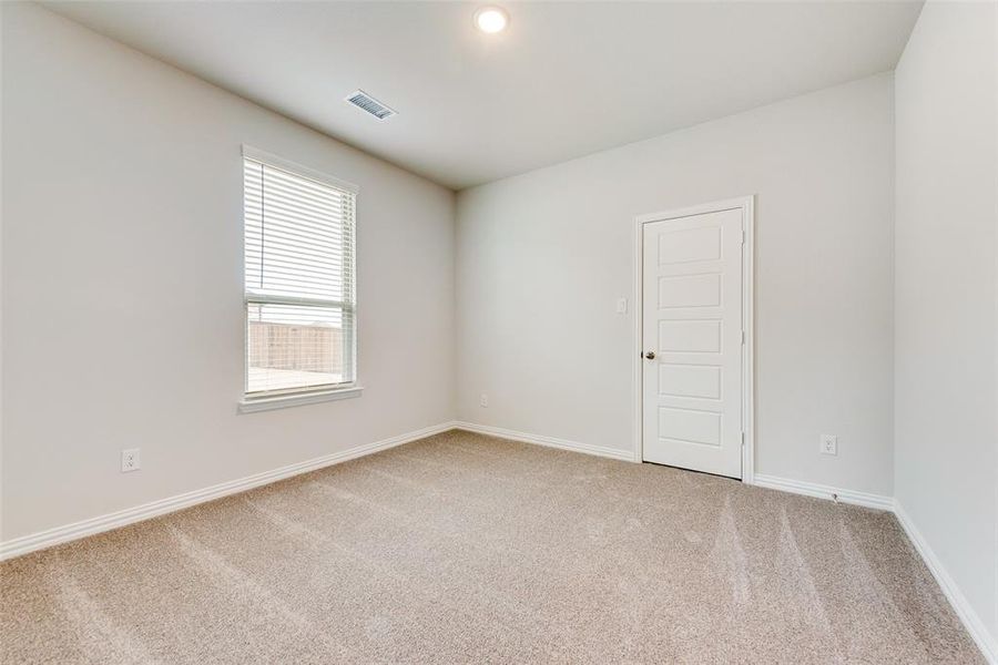 Spacious, unfurnished interior of a new home in Walden Pond, Forney (Image 26).