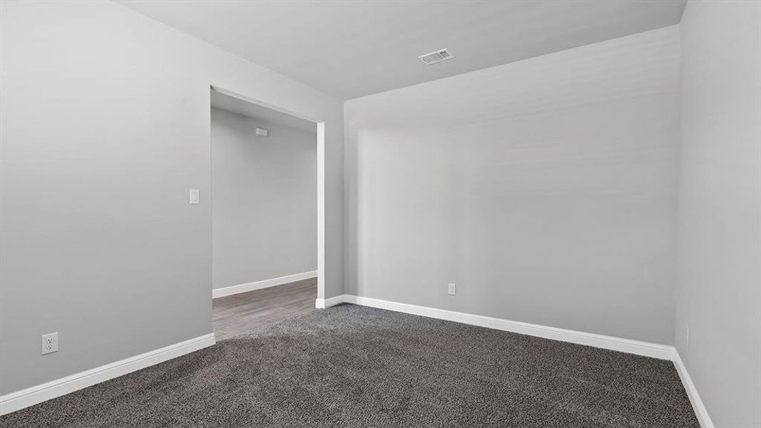 Spacious, unfurnished interior of a new home in Sandstone Estates, Granbury (Image 26).