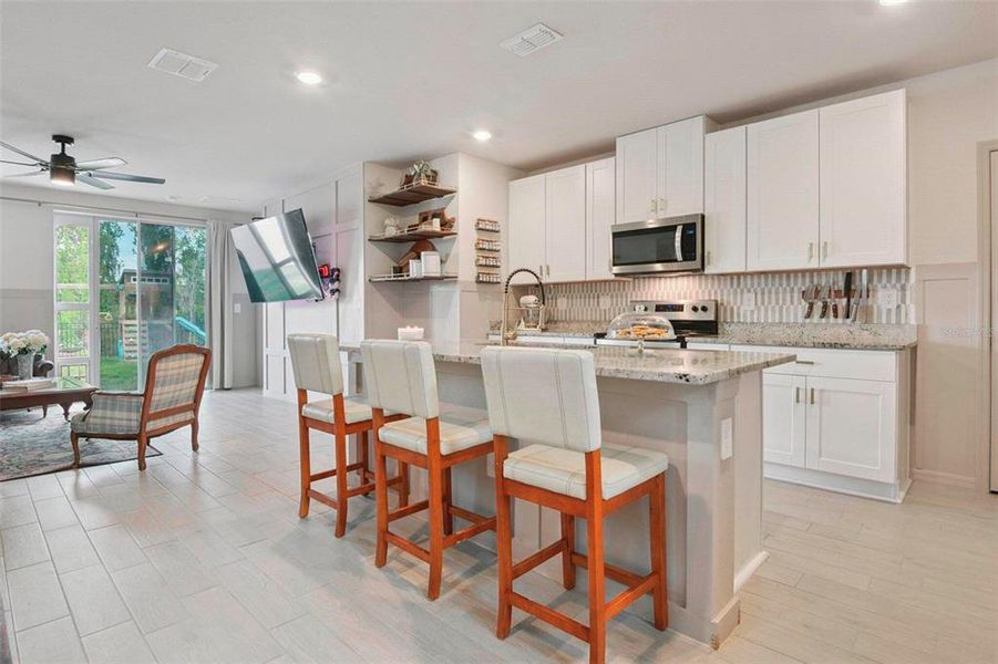 Furnished interior view inside a new home in , Plant City (Image 14).