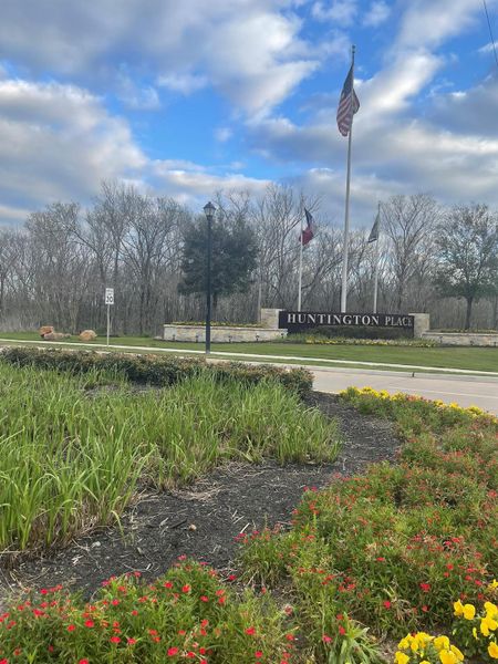 Image 27 of a home in Huntington Place.