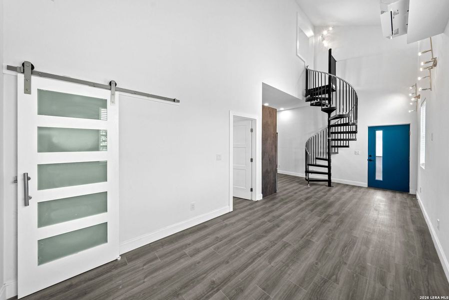Spacious, unfurnished interior of a new home in , San Antonio (Image 42).