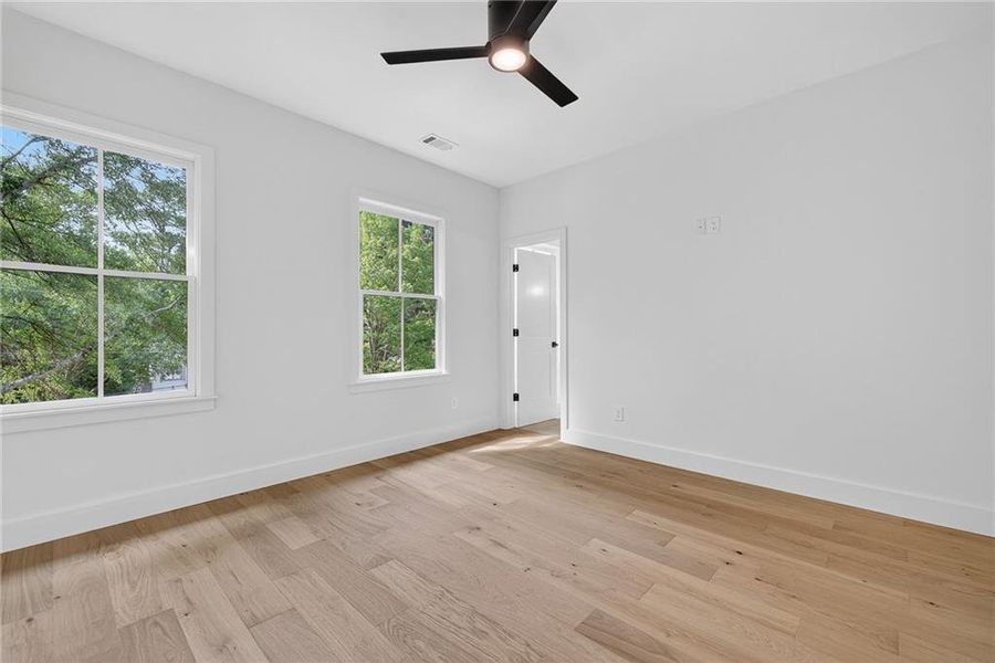 Spacious, unfurnished interior of a new home in , Atlanta (Image 22).