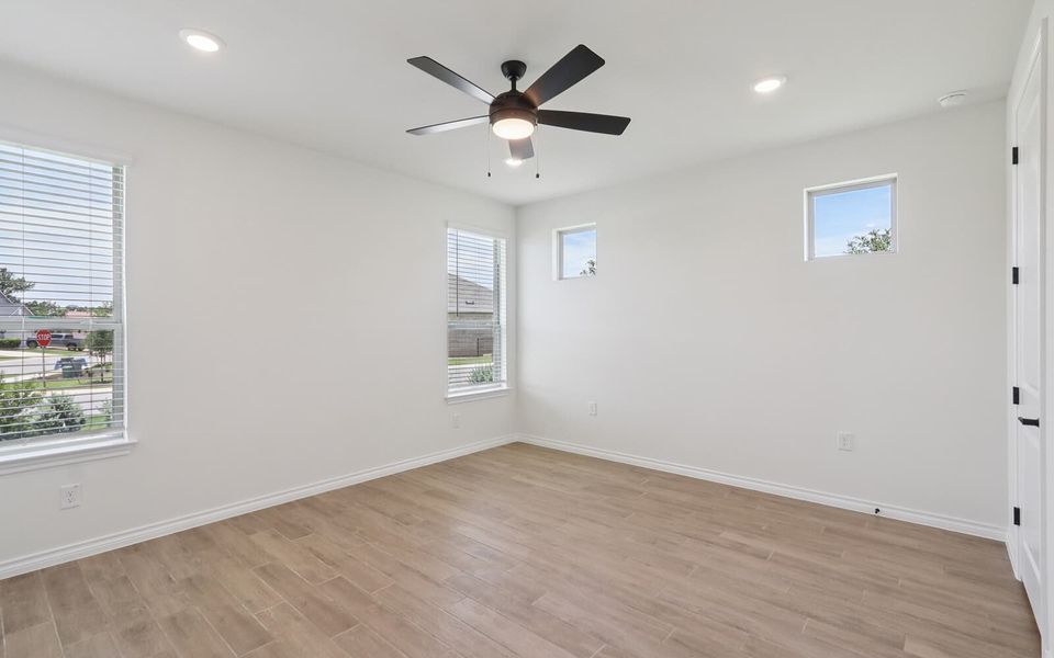 Spacious, unfurnished interior of a new home in Cottage at Kissing Tree, San Marcos (Image 11). Spacious, unfurnished interior of a new home in Cottage at Kissing Tree, San Marcos (Image 11).