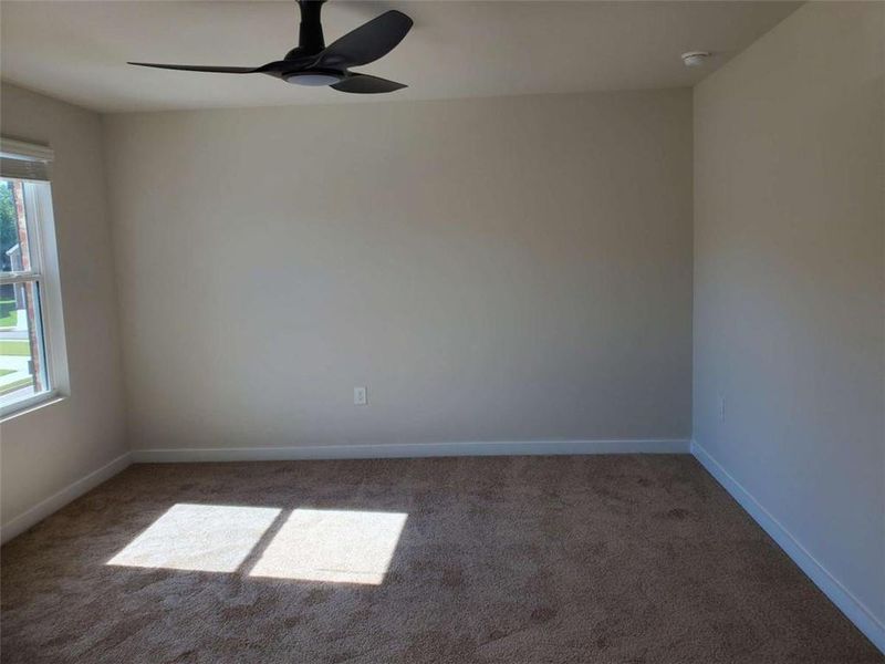 Spacious, unfurnished interior of a new home in Creekbend Overlook, Fairburn (Image 8).