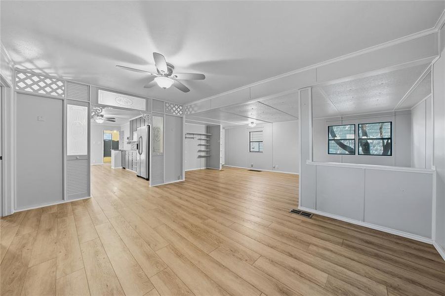 Spacious, unfurnished interior of a new home in , Mabank (Image 12). Spacious, unfurnished interior of a new home in , Mabank (Image 12).