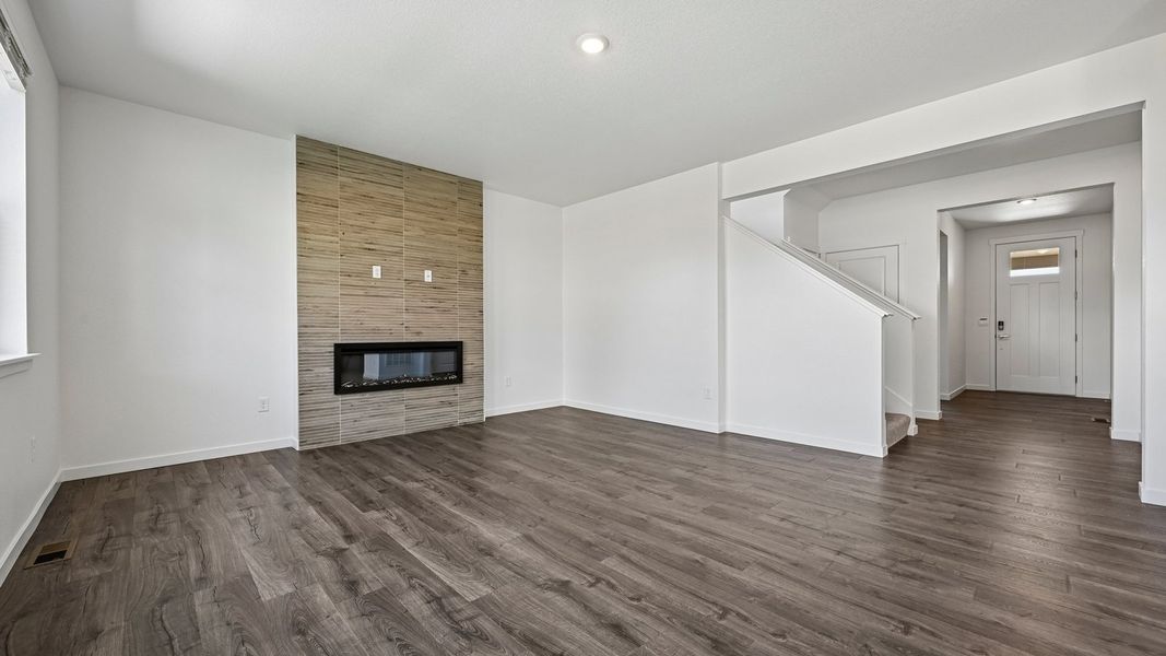 Spacious, unfurnished interior of a new home in Trails at Crowfoot, Parker (Image 12). Spacious, unfurnished interior of a new home in Trails at Crowfoot, Parker (Image 12).