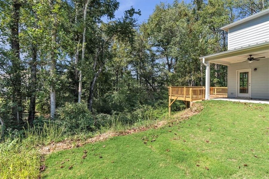Natural landscape and outdoor views near Sweetlake Grove in Mableton (Image 29).