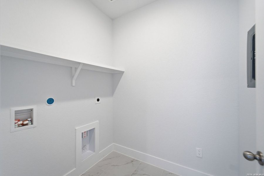 Spacious, unfurnished interior of a new home in Morgan Meadows, San Antonio (Image 18). Spacious, unfurnished interior of a new home in Morgan Meadows, San Antonio (Image 18).