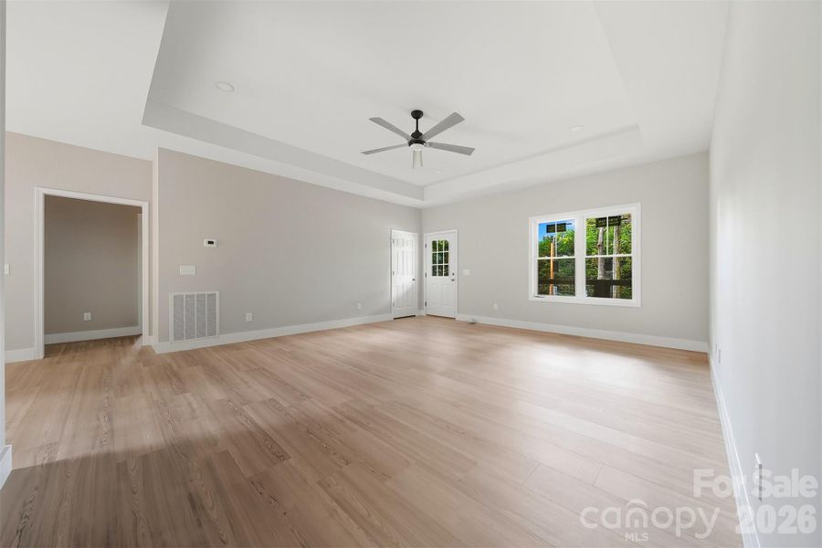 Spacious, unfurnished interior of a new home in , Taylorsville (Image 24).
