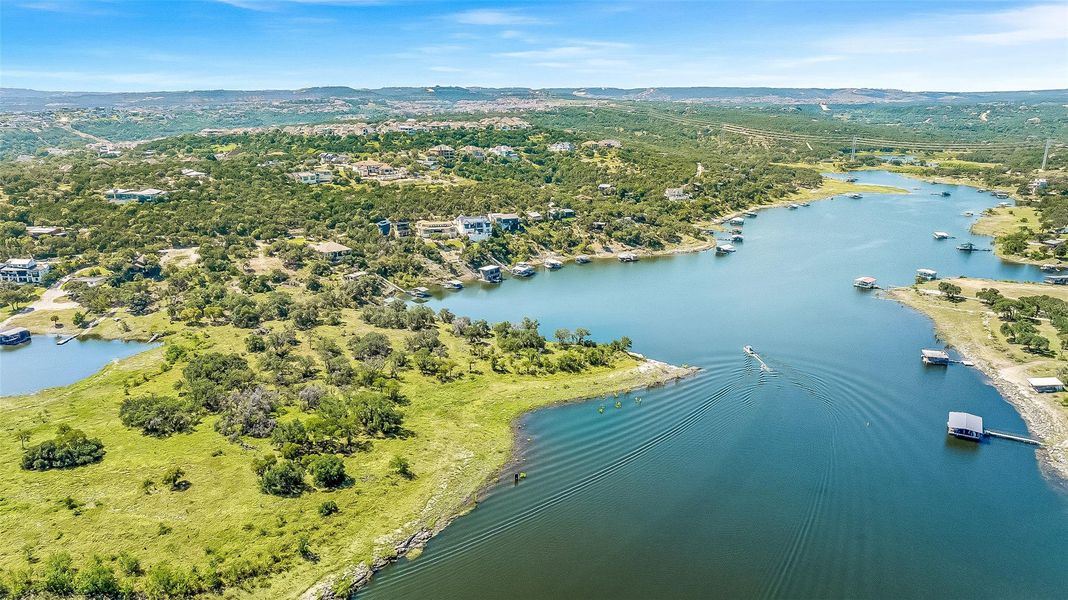 This is a lakeside sanctuary!