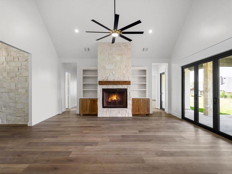 Furnished interior view inside a new home in , Fort Worth (Image 14). Furnished interior view inside a new home in , Fort Worth (Image 14).