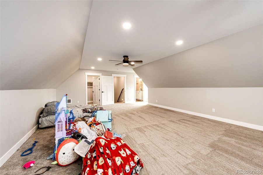 Image 34 of a home in .