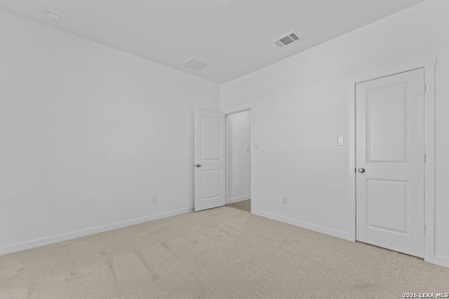 Spacious, unfurnished interior of a new home in Brookmill, San Antonio (Image 32).