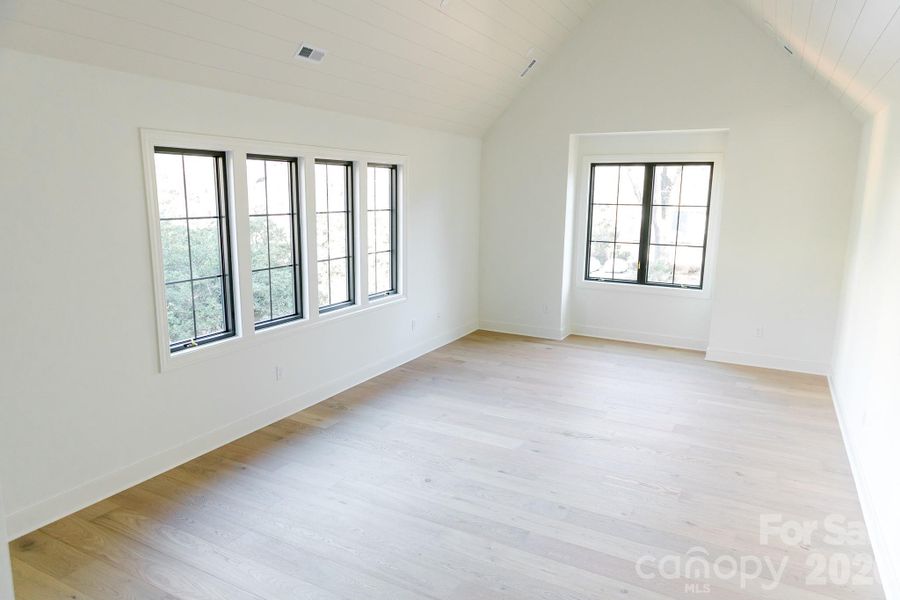 Spacious, unfurnished interior of a new home in , Charlotte (Image 26).