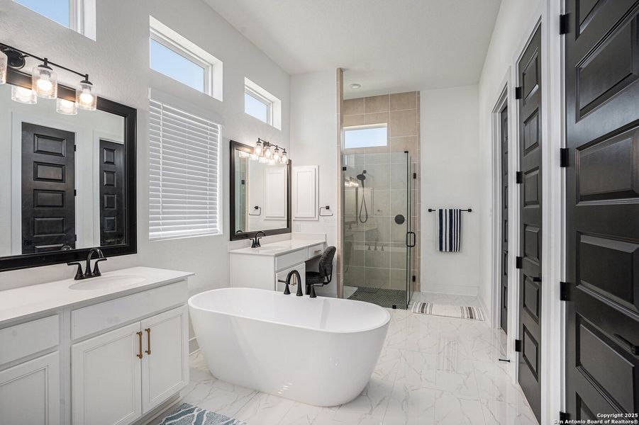 Furnished interior view inside a new home in Mesa Western, Cibolo (Image 27).