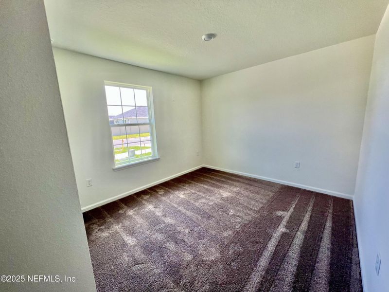 Spacious, unfurnished interior of a new home in , Jacksonville (Image 6).