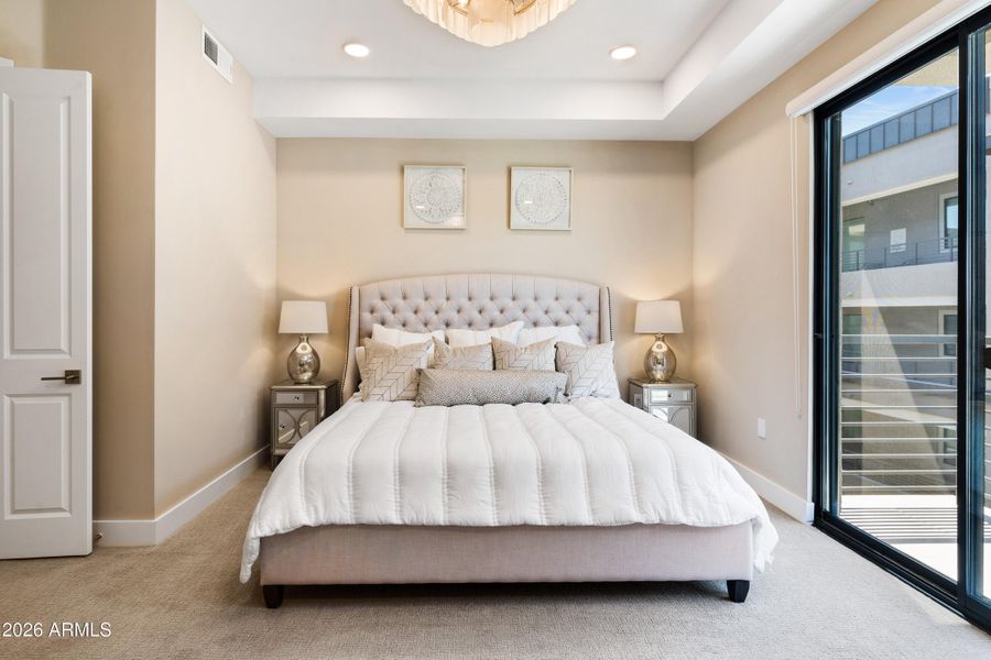 TheLuxeValentino5mb-00575