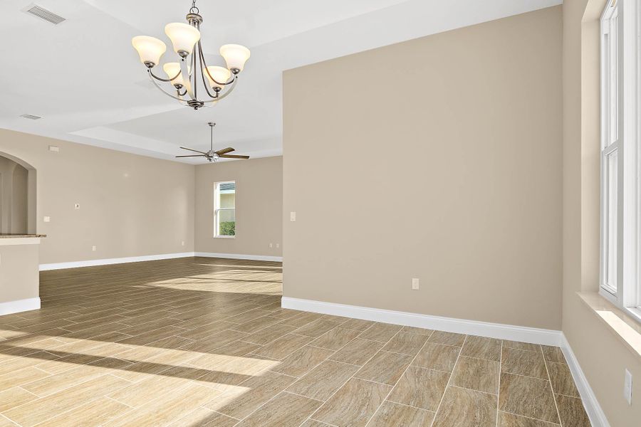 Muirfield with Bonus Dining Room